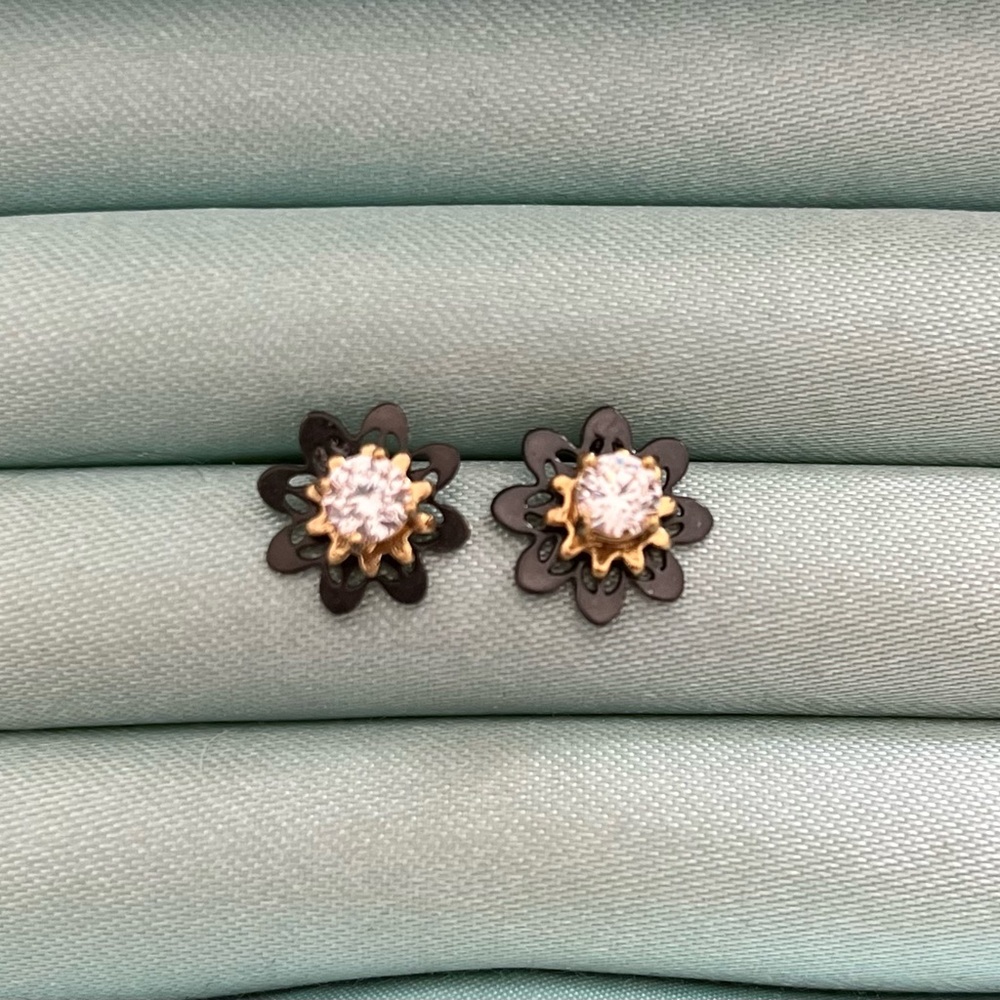 Juicy Couture Flower Stud Earrings